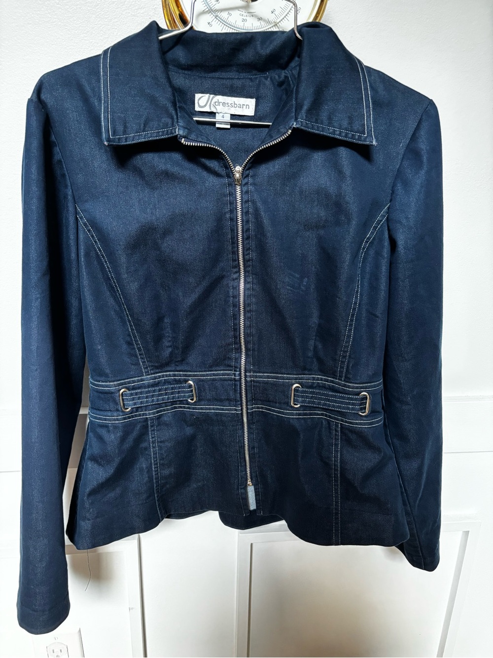 Y2K blue denim zip-front jacket by dressbarn featuring contrast topstitching
